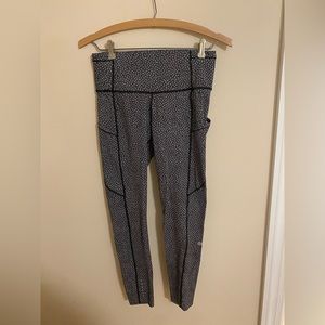 Lululemon Fast and Free Tight Frozen Fizz White Black Size 6